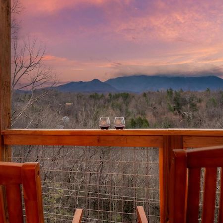 Tranquil Mountain Getaway By Ghosal Luxury Lodging Gatlinburg Eksteriør billede