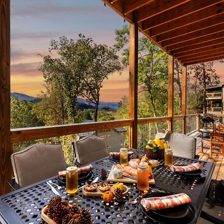 Tranquil Mountain Getaway By Ghosal Luxury Lodging Gatlinburg Eksteriør billede