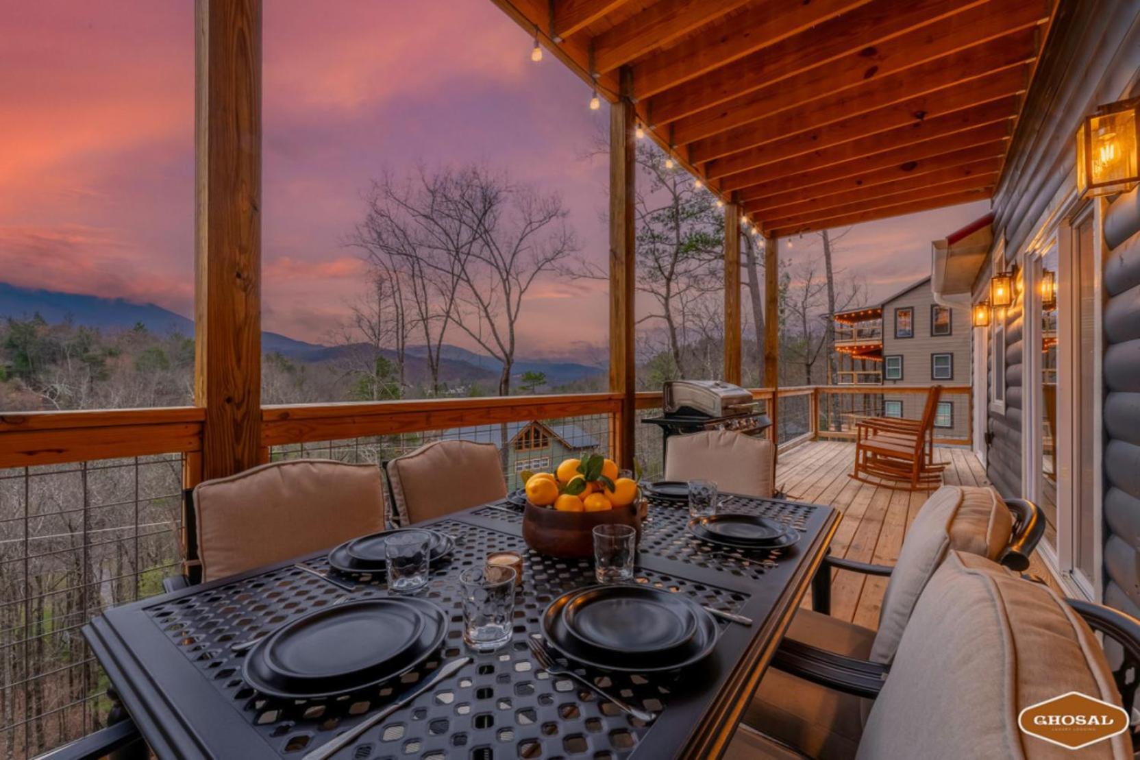Tranquil Mountain Getaway By Ghosal Luxury Lodging Gatlinburg Eksteriør billede
