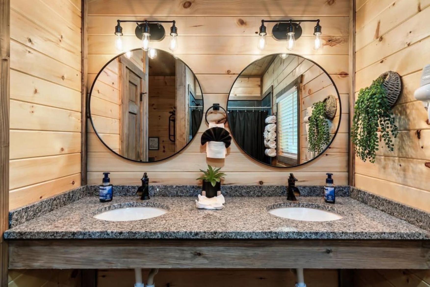 Tranquil Mountain Getaway By Ghosal Luxury Lodging Gatlinburg Eksteriør billede