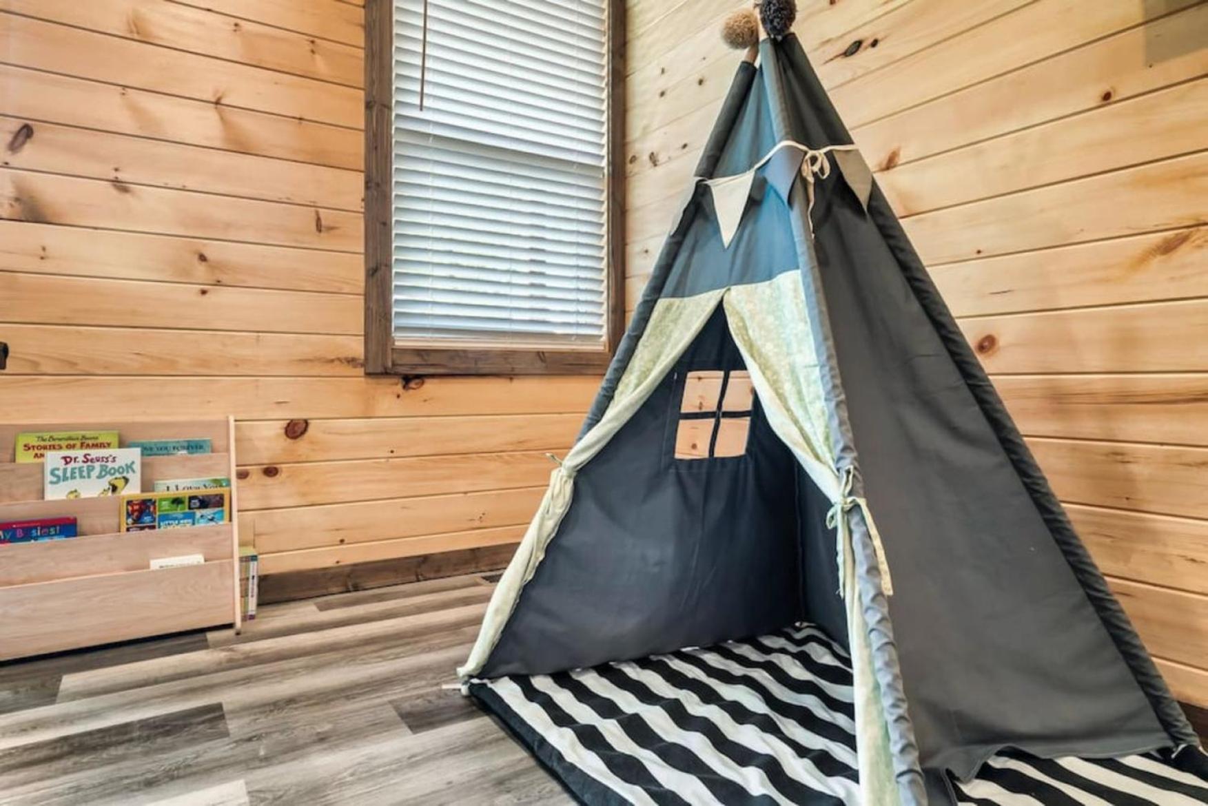 Tranquil Mountain Getaway By Ghosal Luxury Lodging Gatlinburg Eksteriør billede