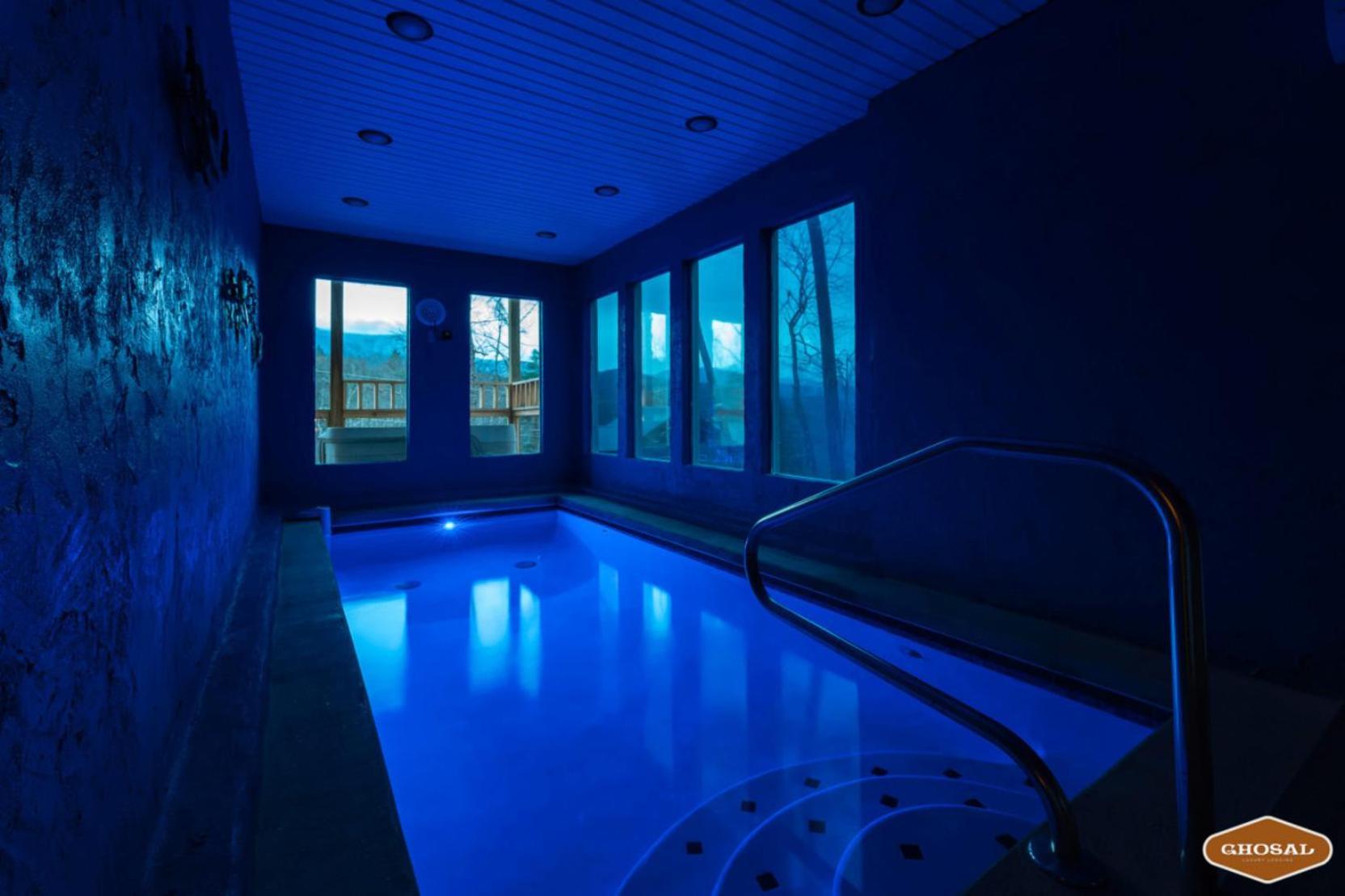 Tranquil Mountain Getaway By Ghosal Luxury Lodging Gatlinburg Eksteriør billede