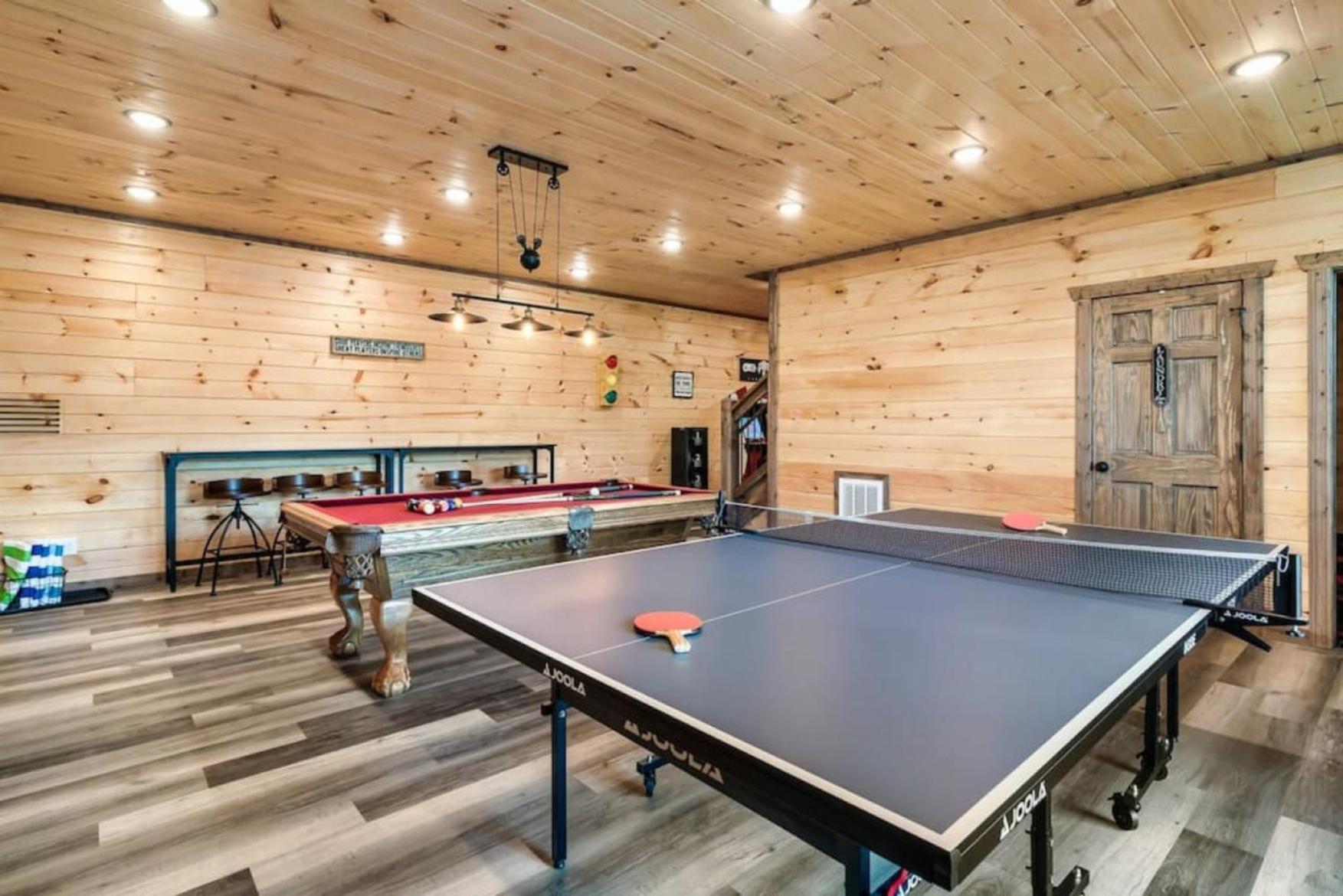 Tranquil Mountain Getaway By Ghosal Luxury Lodging Gatlinburg Eksteriør billede