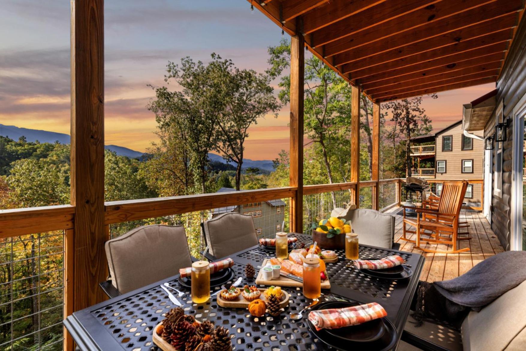 Tranquil Mountain Getaway By Ghosal Luxury Lodging Gatlinburg Eksteriør billede